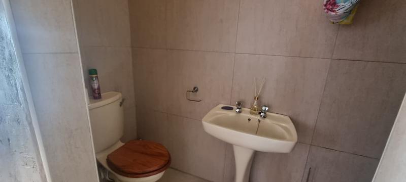 To Let 1 Bedroom Property for Rent in Dana Bay Western Cape